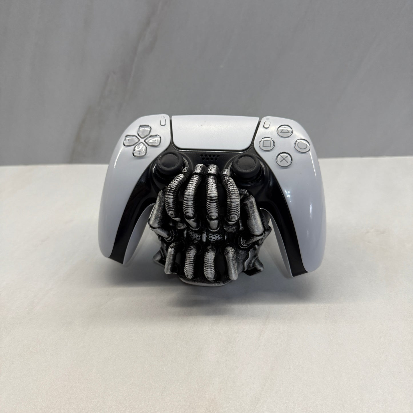 Bane-Inspired PS5 Controller Holder – Dark Knight Villain Display Stand for Your Setup